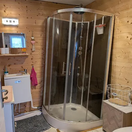 Bois Avec Jardinet 度假居